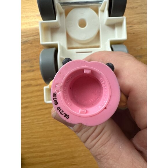 Fisher-Price Little People Share a Treat Ice Cream Truck and Action Figure Doll - Picture 9 of 9